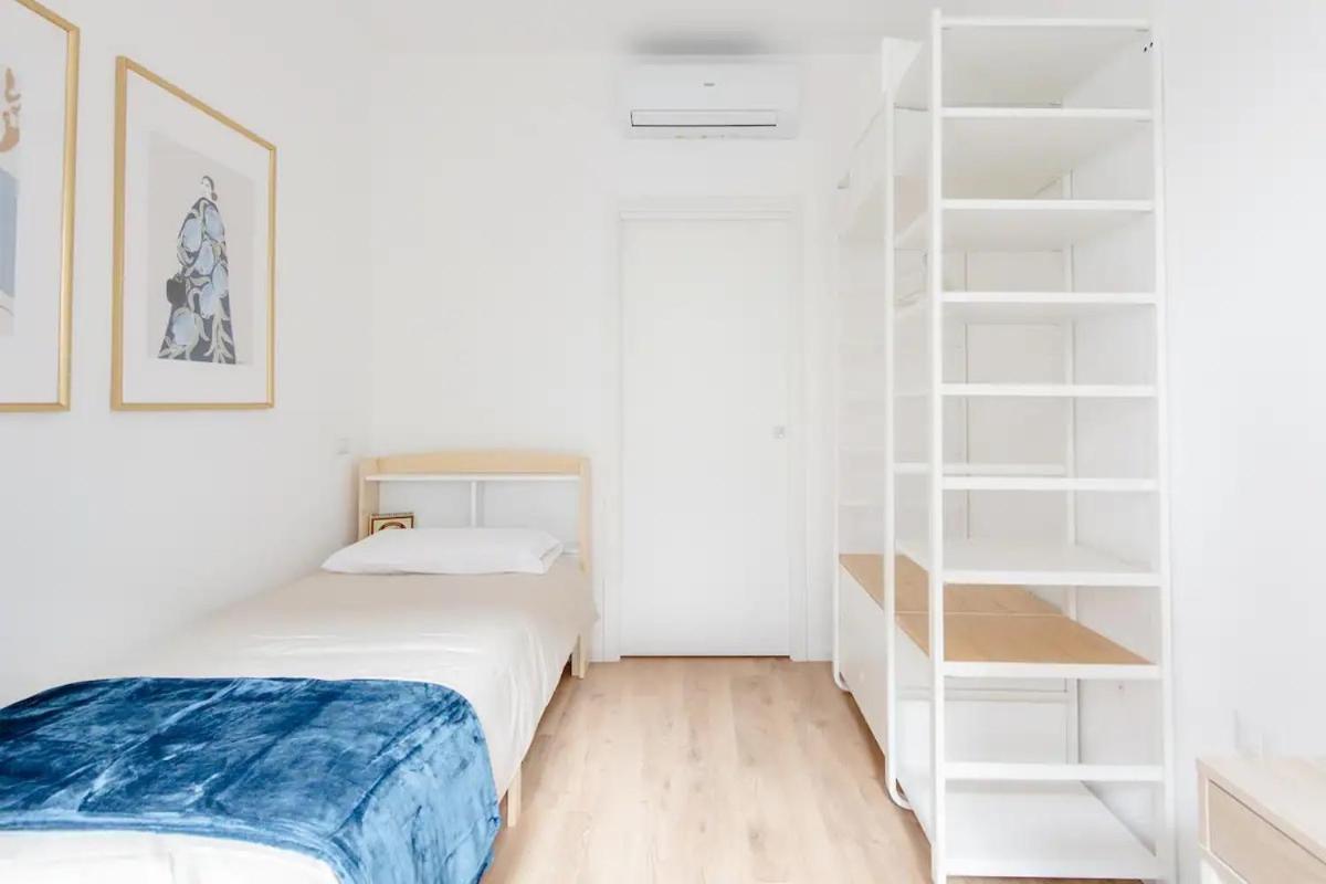 Luxury 2 Bedroom Apartament, Close To San Siro, Fiera And 10 Min Metro To Duomo Милан Экстерьер фото