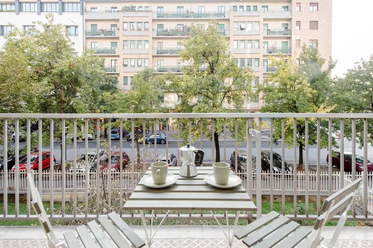 Luxury 2 Bedroom Apartament, Close To San Siro, Fiera And 10 Min Metro To Duomo Милан Экстерьер фото