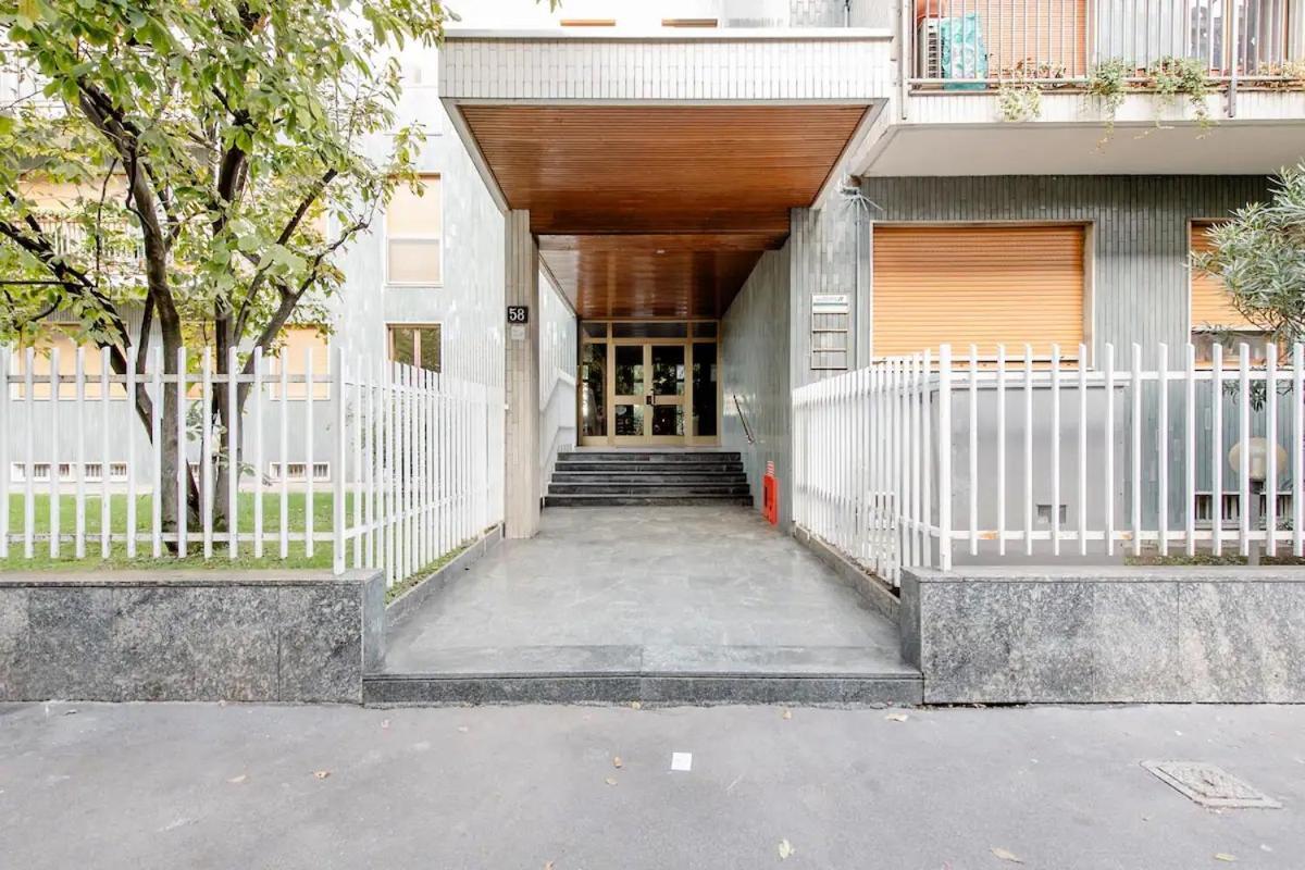 Luxury 2 Bedroom Apartament, Close To San Siro, Fiera And 10 Min Metro To Duomo Милан Экстерьер фото