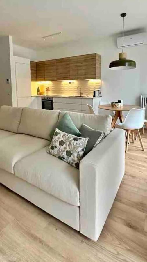 Luxury 2 Bedroom Apartament, Close To San Siro, Fiera And 10 Min Metro To Duomo Милан Экстерьер фото