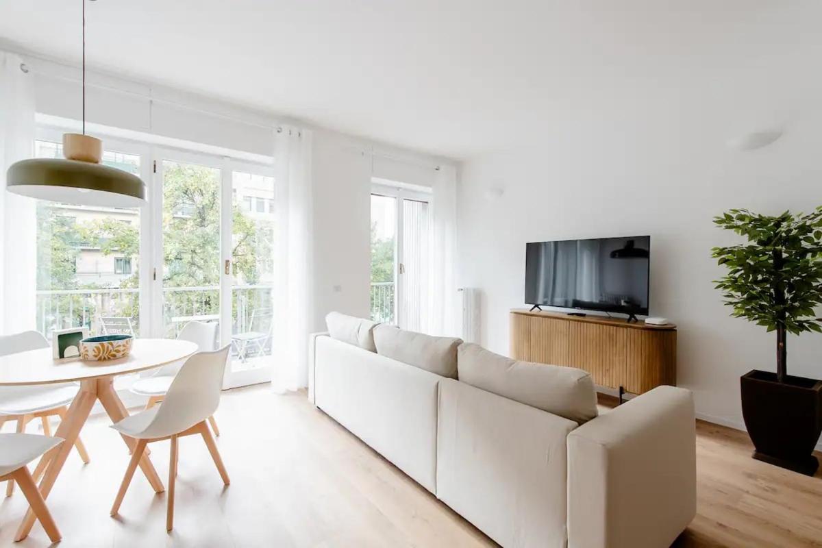 Luxury 2 Bedroom Apartament, Close To San Siro, Fiera And 10 Min Metro To Duomo Милан Экстерьер фото